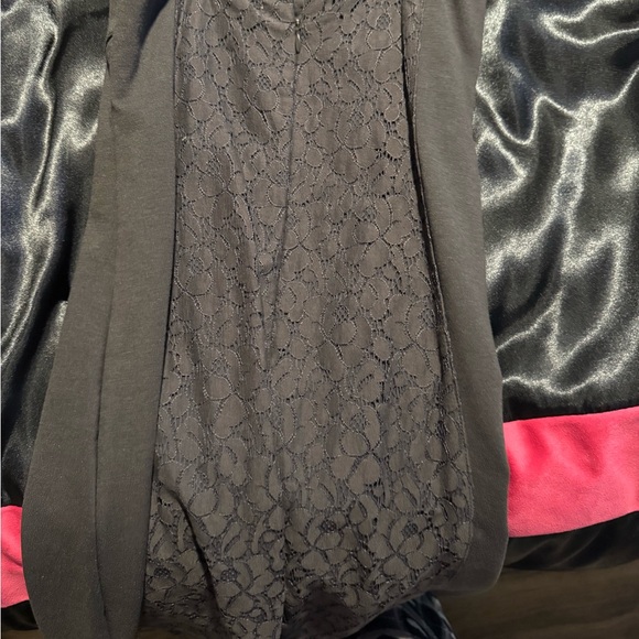 American eagle 
Size 8 
Black grey 
Dress - Picture 2 of 3
